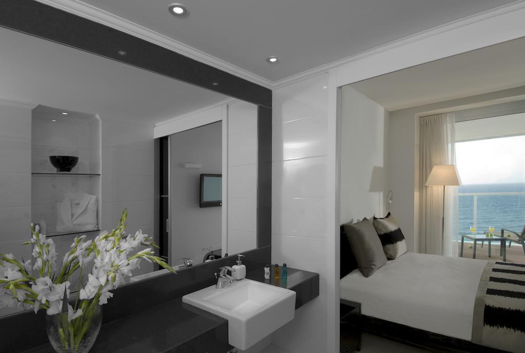 Deluxe Suite Balcony Sea View